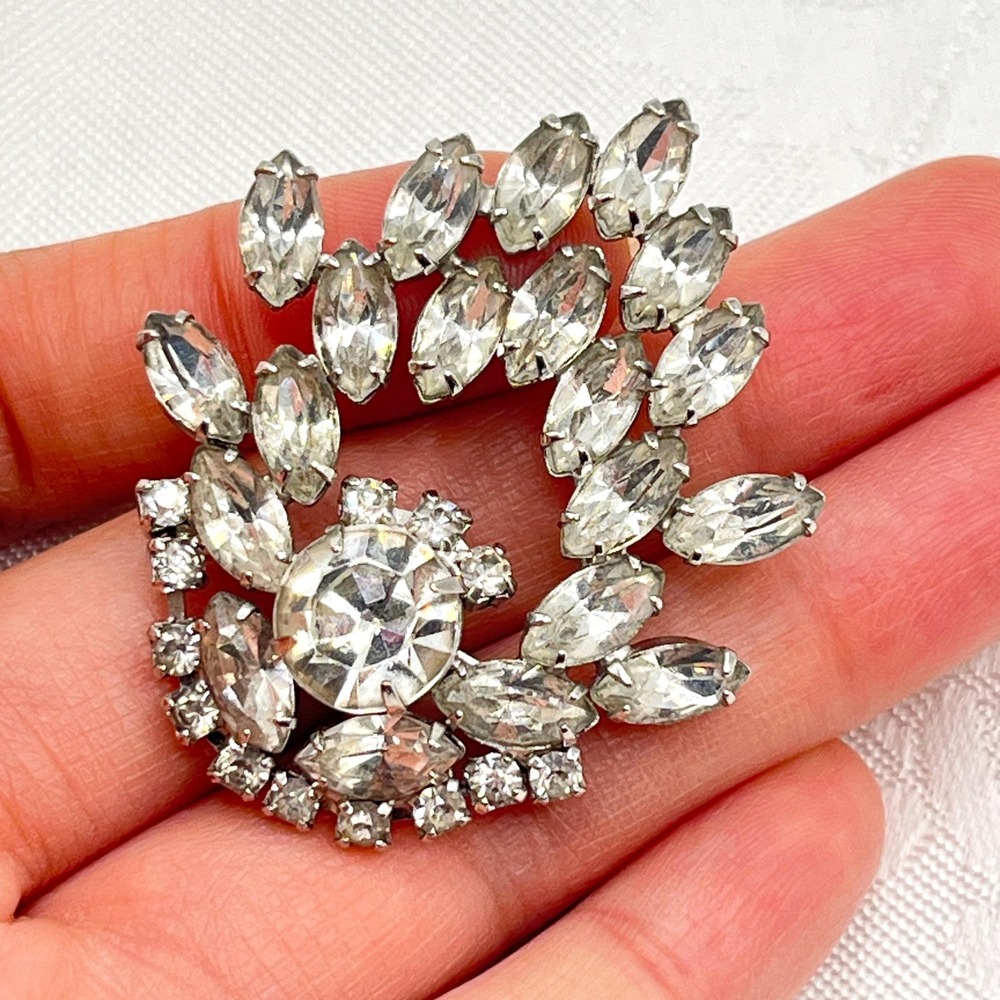 Vintage Mid-Century Clear Rhinestone Cocktail Cluster Pin Brooch